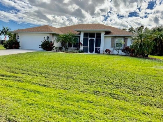 Front of Home - Single Family Home for sale at 11 Long Meadow Rd, Rotonda West, FL 33947 - MLS Number is D6121957