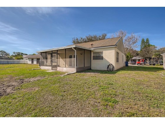 Single Family Home for sale at 5533 21st Street Ct E, Bradenton, FL 34203 - MLS Number is U8147975