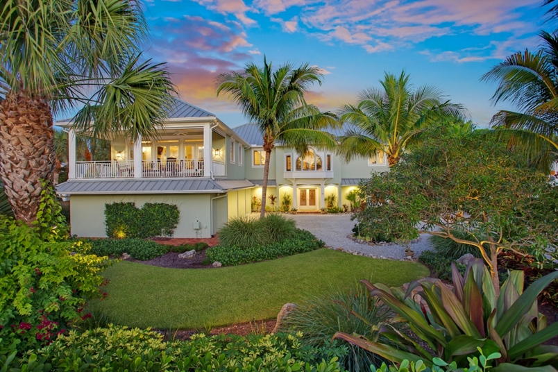 420 N Casey Key Rd, Osprey, FL 34229 MLS A4141245