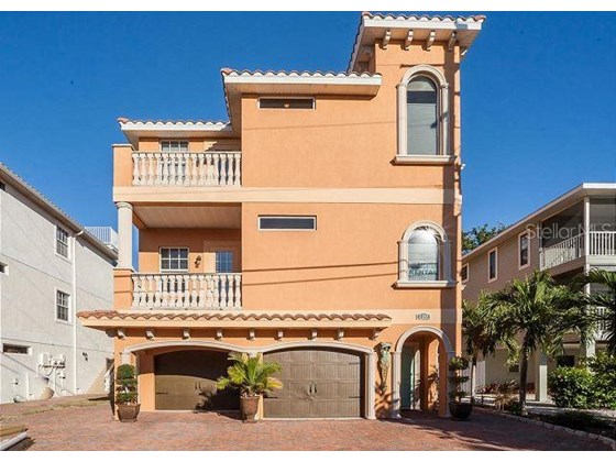 West Face - Condo for sale at 2309 Avenue C #200, Bradenton Beach, FL 34217 - MLS Number is A4507199