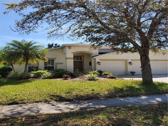 Single Family Home for sale at 3922 61st Dr E, Bradenton, FL 34203 - MLS Number is A4514966