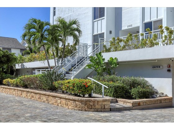 Front of building - Condo for sale at 1055 W Peppertree Dr #501aa, Sarasota, FL 34242 - MLS Number is A4517324