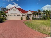 Front of Home - Single Family Home for sale at 319 Stone Briar Creek Dr, Venice, FL 34292 - MLS Number is A4522164