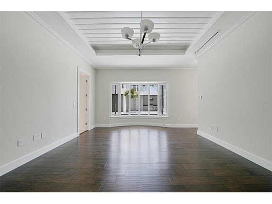 Master Suite Bedroom - Single Family Home for sale at 1460 Rebecca Ln, Sarasota, FL 34231 - MLS Number is N6115705