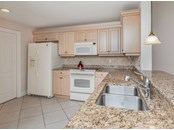 Kitchen - Condo for sale at 147 Tampa Ave E #702, Venice, FL 34285 - MLS Number is N6116949